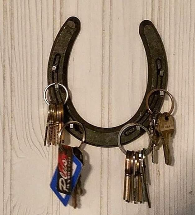 Horseshoe Key Holder