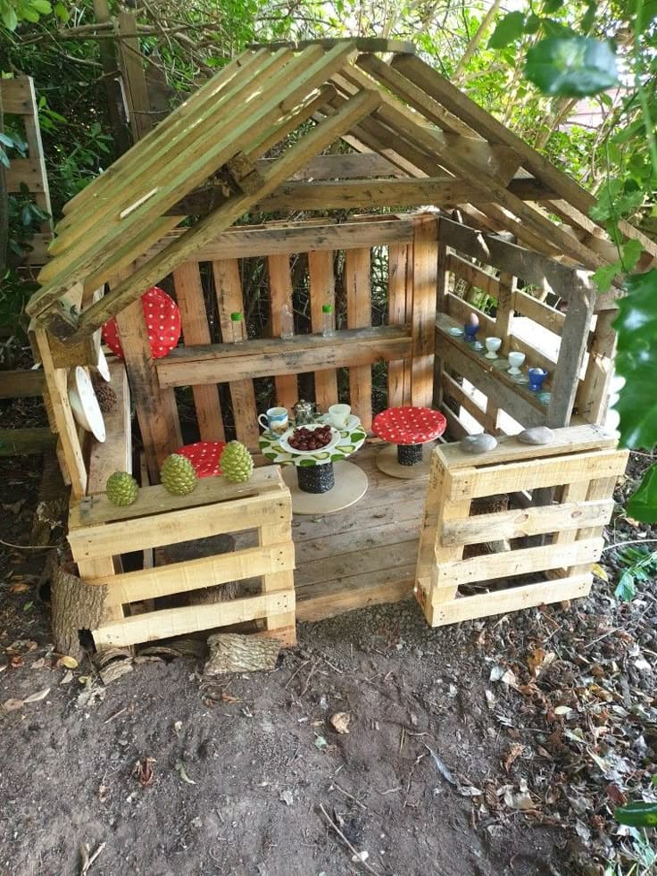 Rustic Pallet Playhouse for Garden Fun
