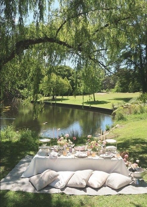 Lakeside Picnic Garden Escape