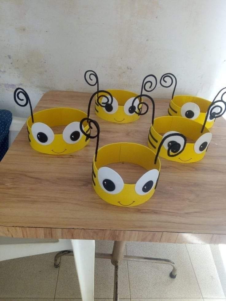Adorable DIY Bumblebee Headbands for Kids