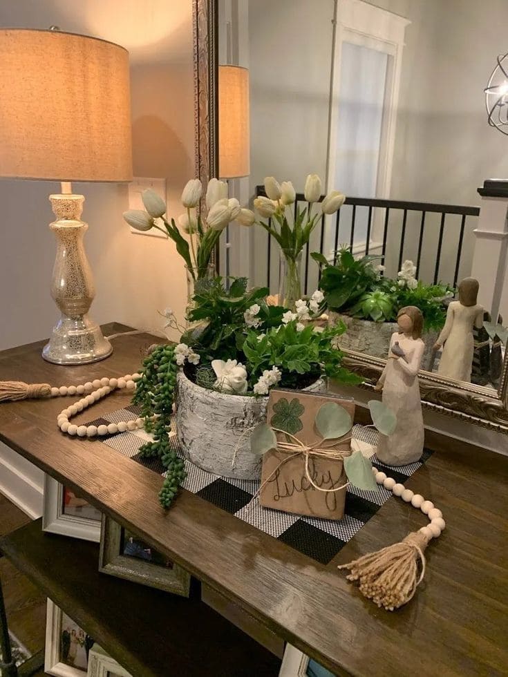 Lovely St. Patricks Day Console Table Glow