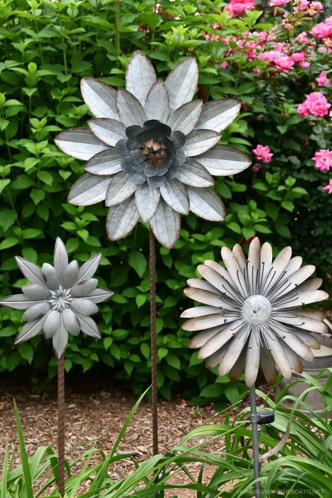 Rustic Metal Garden Blooms
