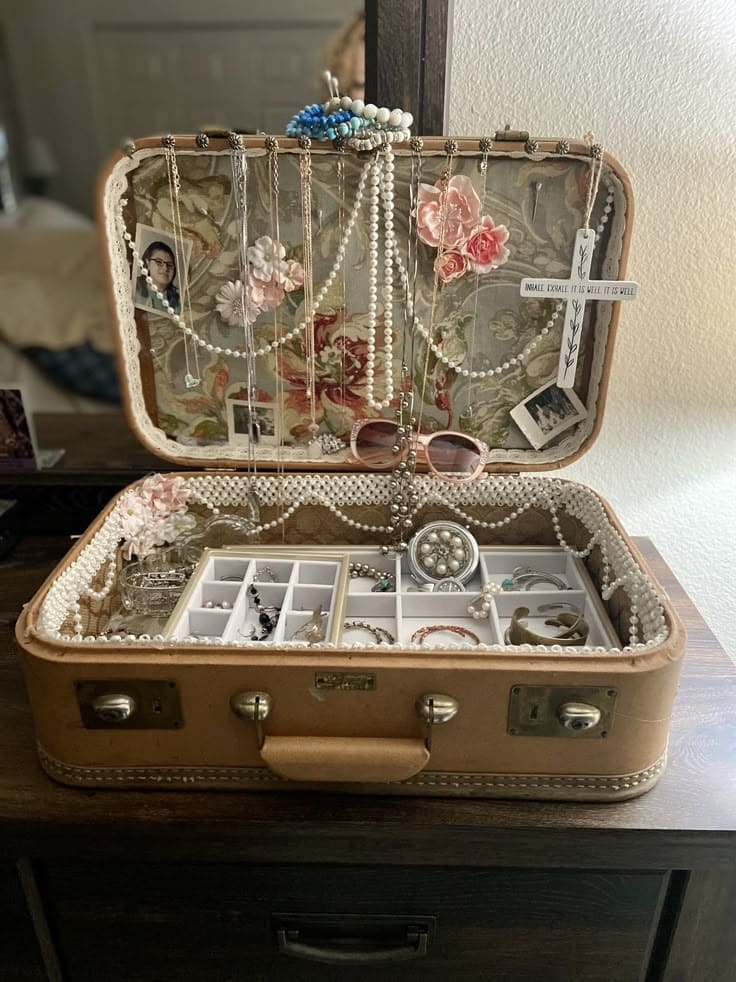 Elegant Suitcase Jewelry Box