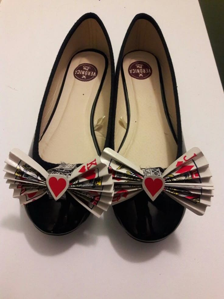 Elegant Card Shoe Bow Glamour