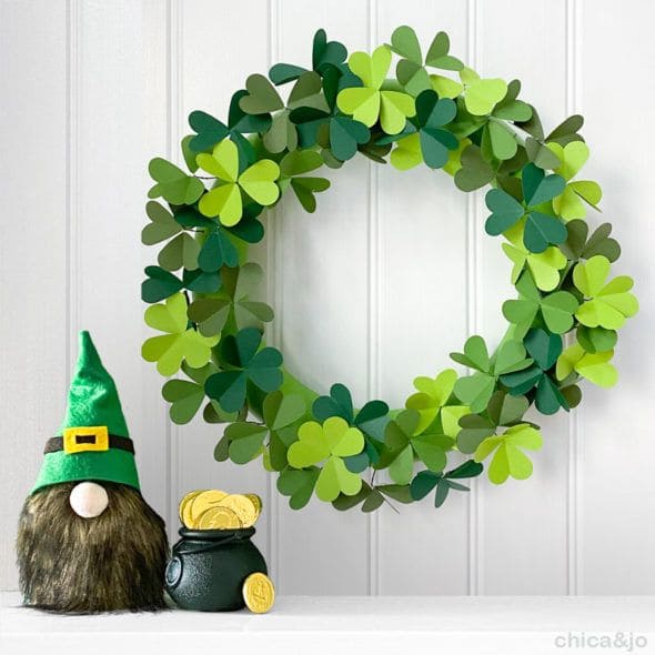 St. Patricks Day Wreath Magic