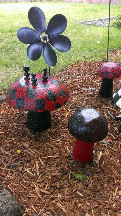 Alice in Wonderland-Inspired Garden Mushroom Chess Set
