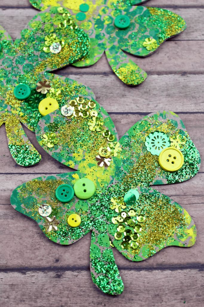 Sparkling St. Patricks Day Shamrock Decor