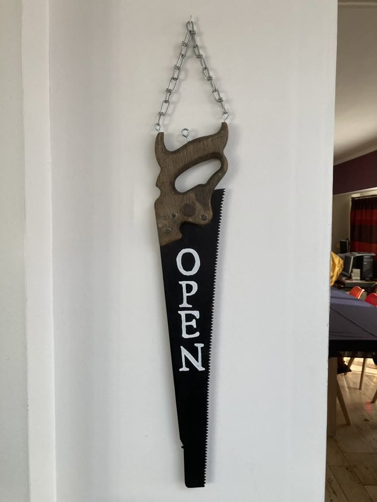 Vintage Saw Sign to Welcome