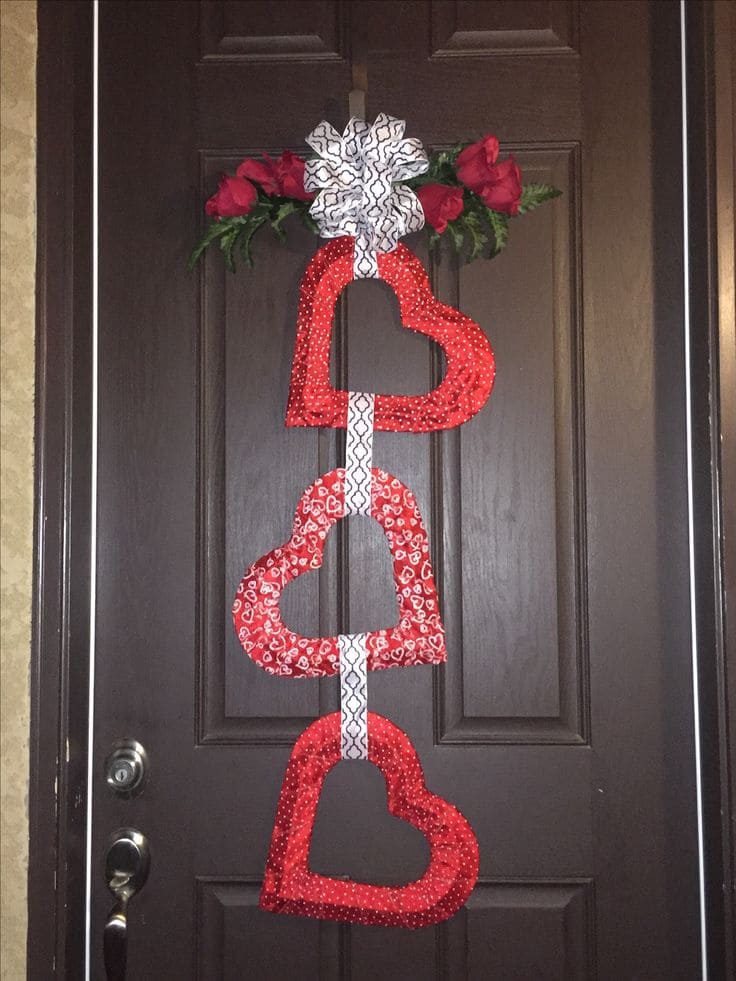 Charming Triple Heart Door Hanging Decor