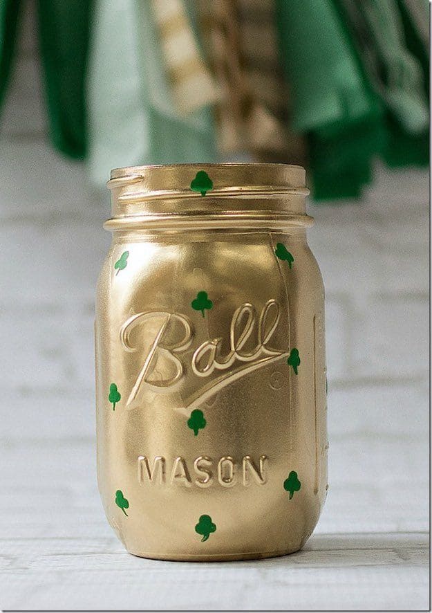 Glittering St. Patricks Day Mason Jar