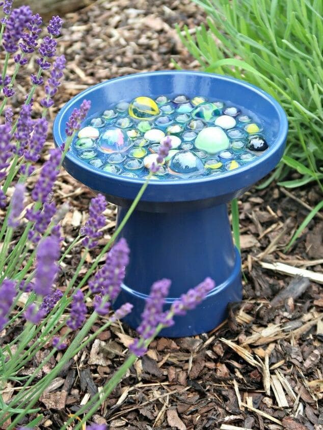 Marble Bee-Friendly Birdbath