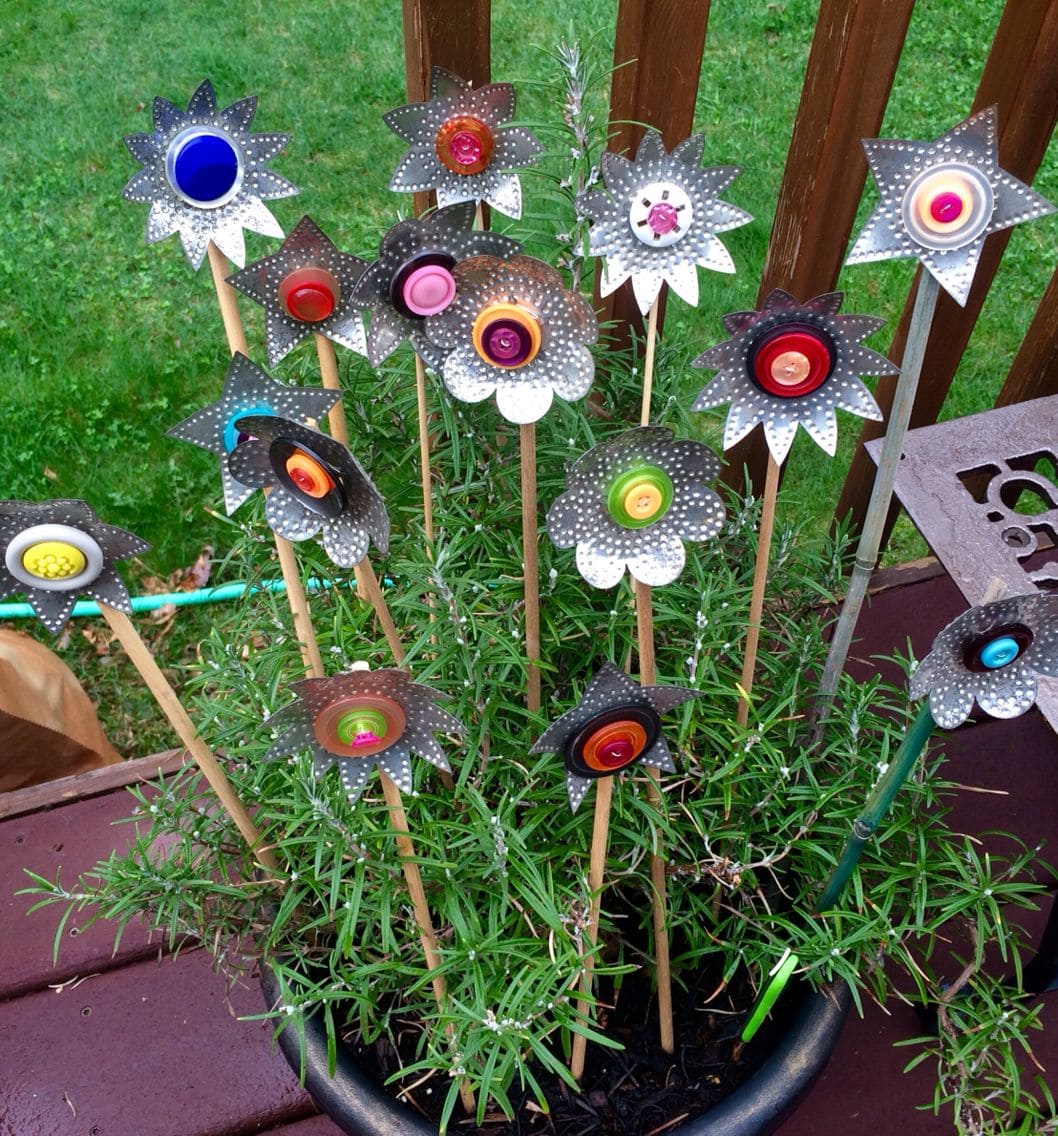 Metal Strainer Flower Stakes
