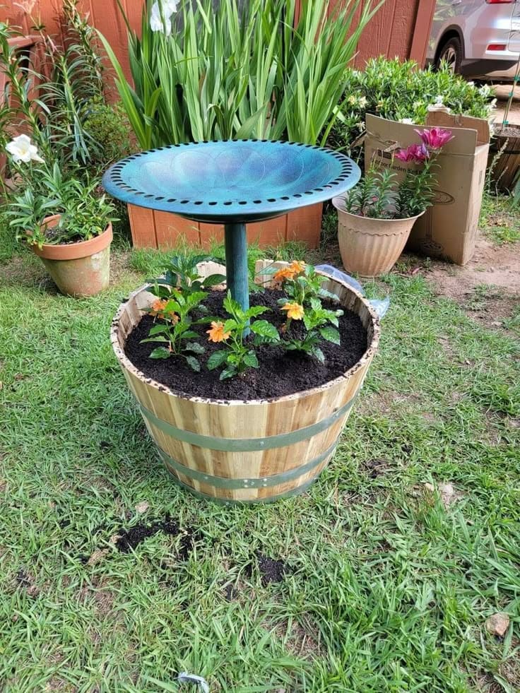 Barrel Planter Birdbath Combo