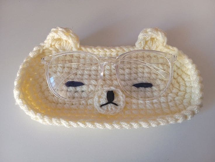 Crochet Bear Eyeglass Holder