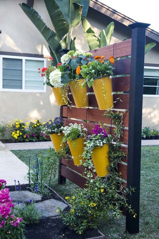 Modern Hanging Pallet Planter Screen