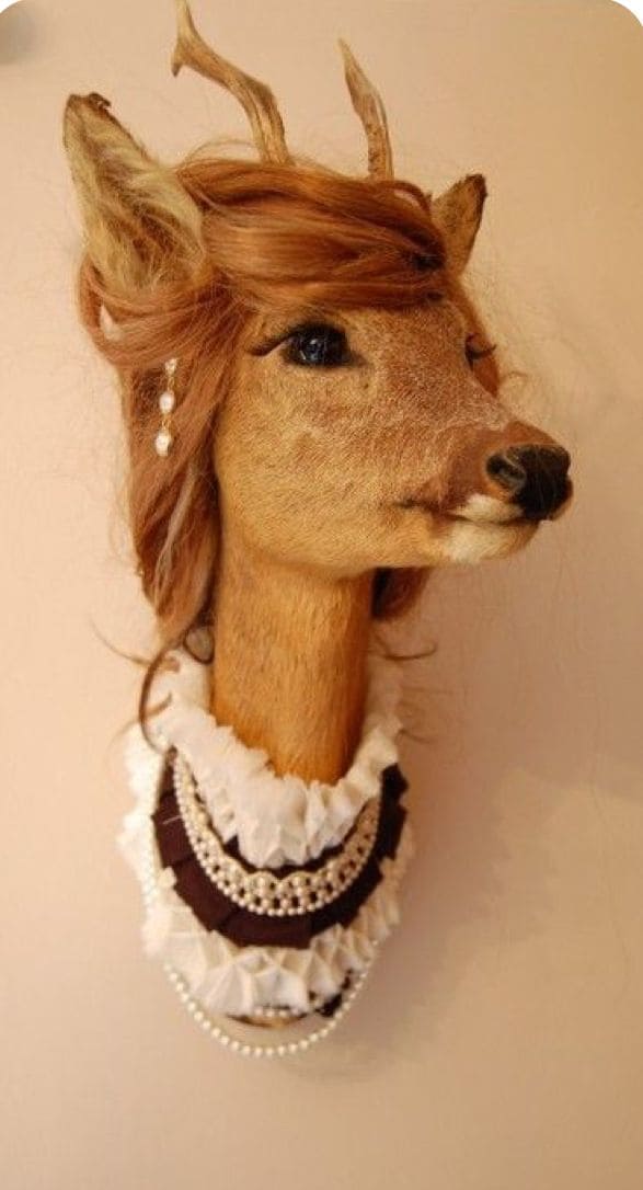 Victorian Deer Diva Wall Mount