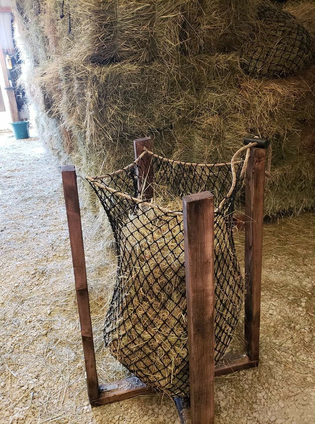 Freestanding Hay Net Frame Feeder