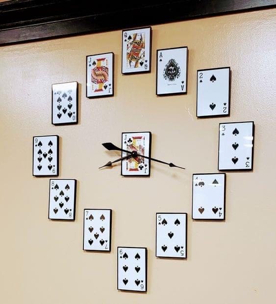 Graceful Card Clock Wall Artistry